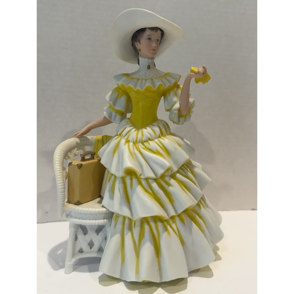 1990 Avon Star Presidents Club Porcelain Figurine Lady Yellow Dress Hat Award